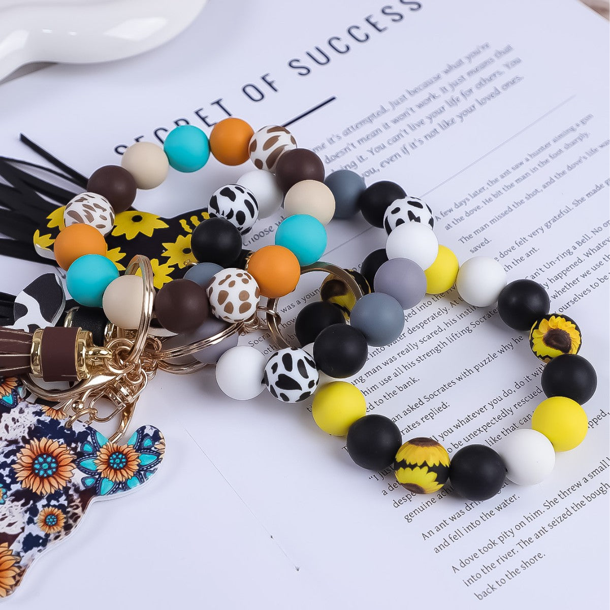Wholesale Western Style Silicone Beaded Tassel Wooden Keychain